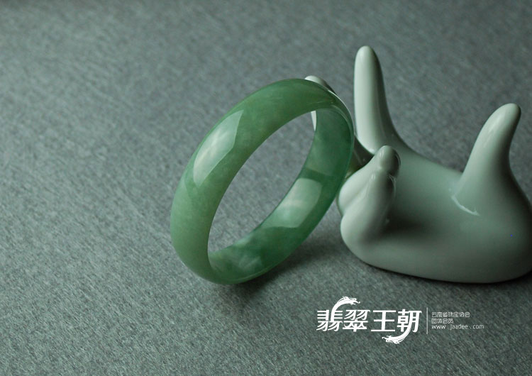 冰种蓝晴水缅甸翡翠手镯（56.9）