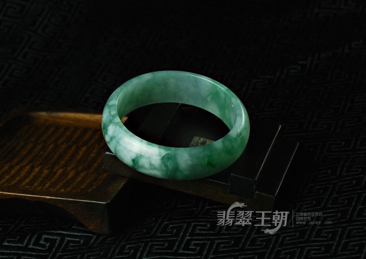 糯冰种花青缅甸翡翠手镯（54）
