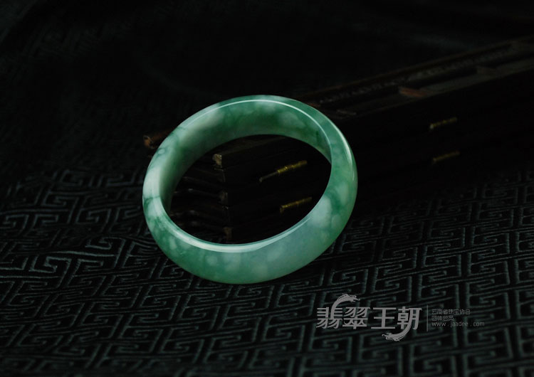 糯冰种花青缅甸翡翠手镯（54）