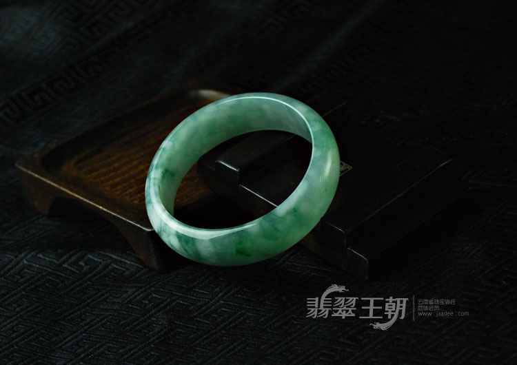 糯冰种花青缅甸翡翠手镯（54）