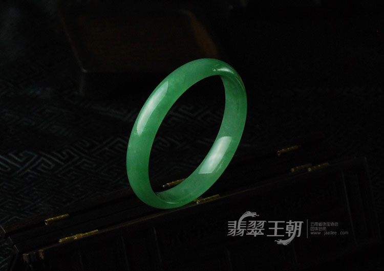 冰种绿晴缅甸翡翠手镯（60.3）