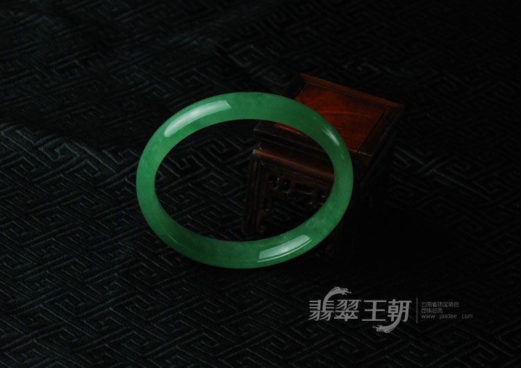 冰种绿晴缅甸翡翠手镯（60.3）