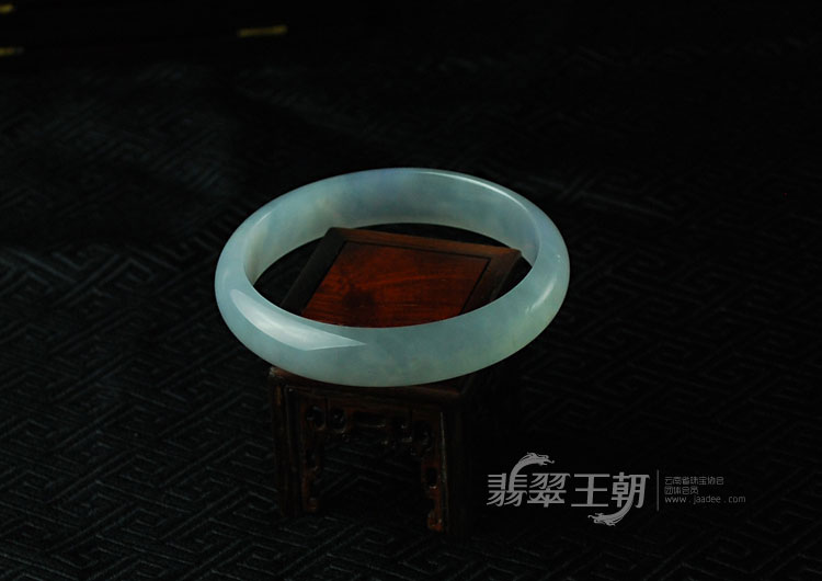 冰种淡紫罗兰缅甸翡翠手镯（57.6）