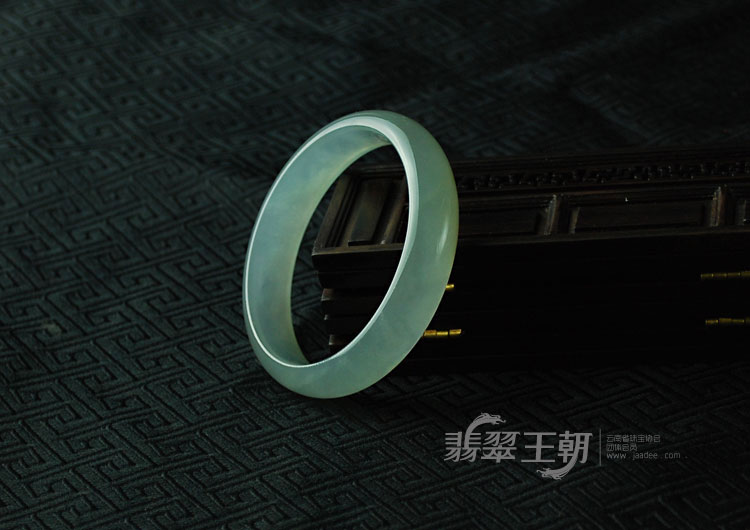 冰种晴水缅甸翡翠手镯（56.2）