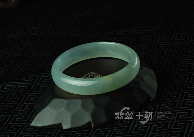 冰种晴水缅甸翡翠手镯（56.2）