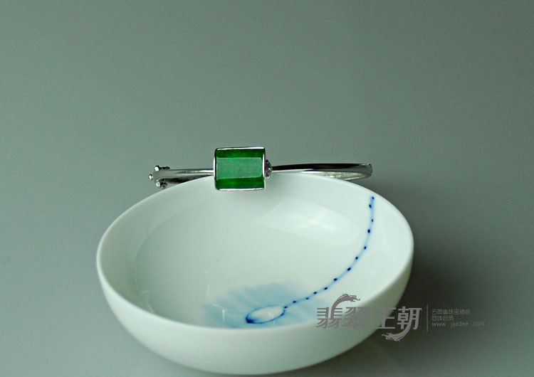 糯冰种高绿925银镀白金缅甸翡翠富贵镯（55.9）