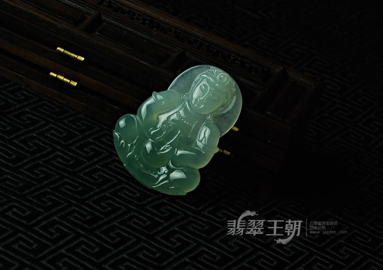 冰种晴水缅甸翡翠观音挂件