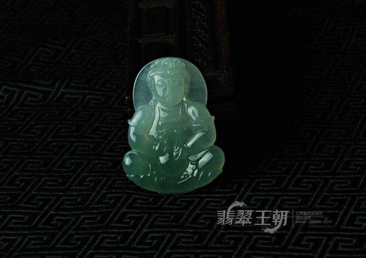 冰种晴水缅甸翡翠观音挂件