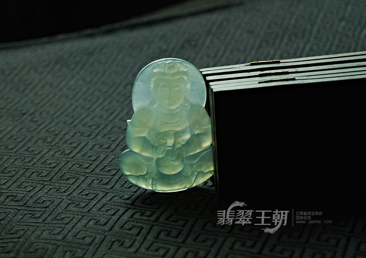 冰种晴水缅甸翡翠观音挂件