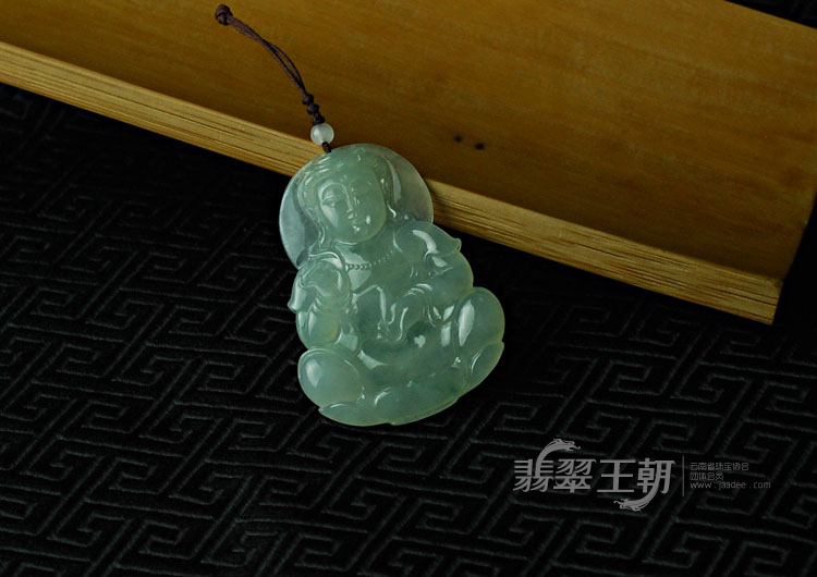 冰种晴水缅甸翡翠观音挂件