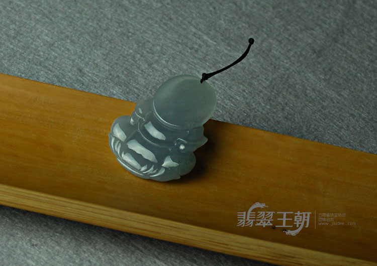冰种紫罗兰缅甸翡翠观音挂件