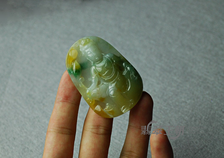 糯冰种三彩缅甸翡翠观音挂件