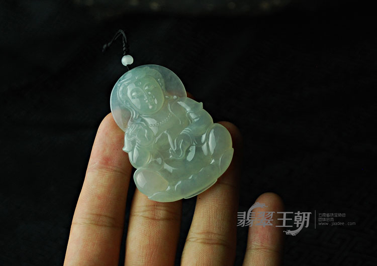 冰种晴水缅甸翡翠观音挂件