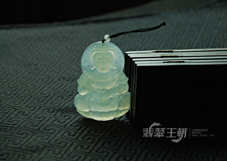 冰种晴水缅甸翡翠观音挂件