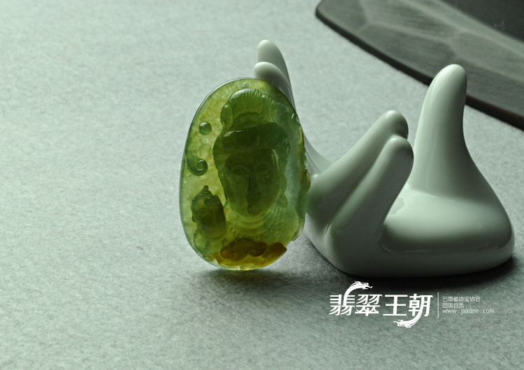 糯冰种蓝水黄翡缅甸翡翠观音头挂件