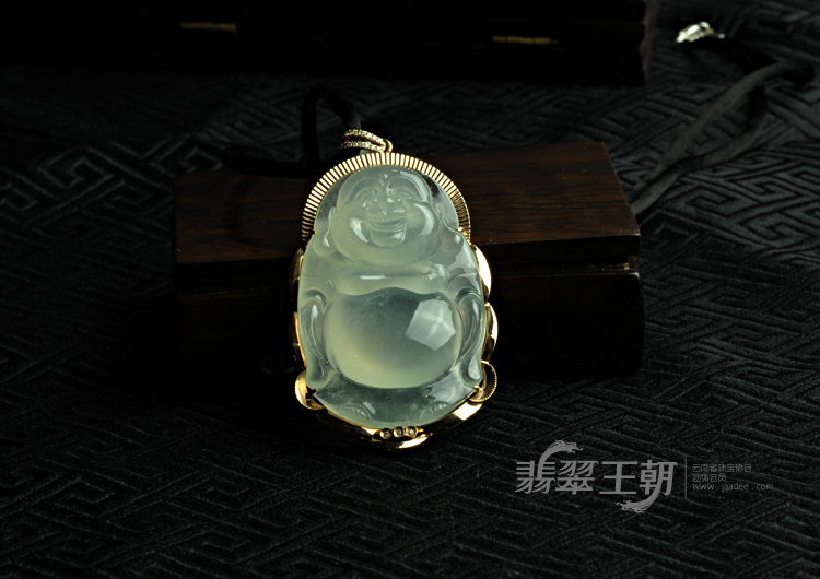 冰玻种包玫瑰金缅甸翡翠玉佛挂件