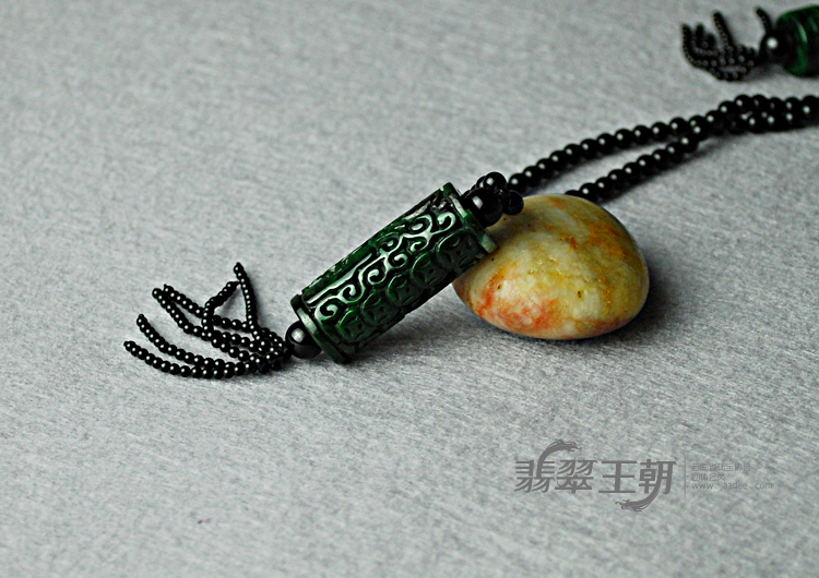 细糯种浓绿缅甸翡翠如意柱挂件（单价）