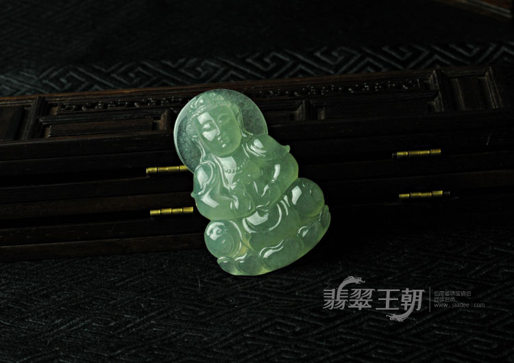 冰种晴水缅甸翡翠观音挂件