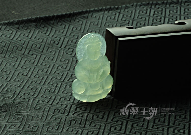 冰种晴水缅甸翡翠观音挂件