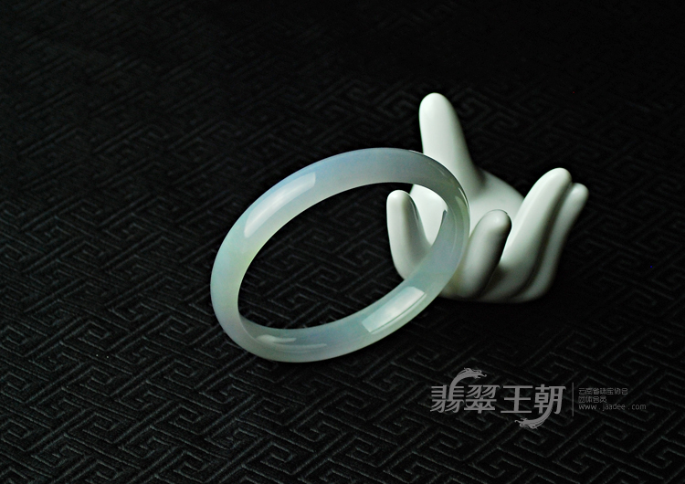 冰种紫罗兰缅甸翡翠手镯（62.2）