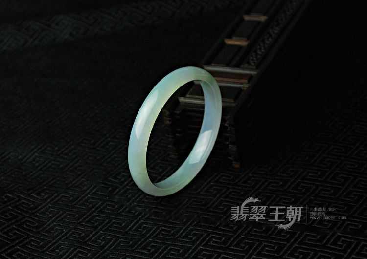 冰种紫罗兰缅甸翡翠手镯（62.2）