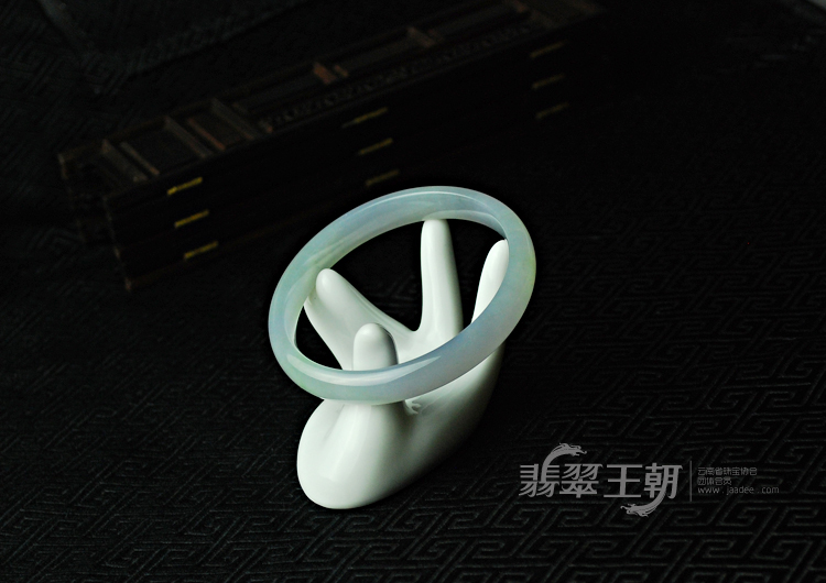 冰种紫罗兰缅甸翡翠手镯（62.2）