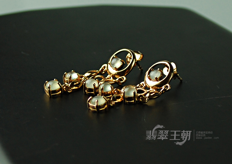 冰种925银镀玫瑰金缅甸翡翠耳钉