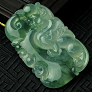 冰玻种飘花缅甸翡翠龙牌挂件