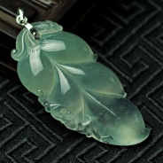 冰种蓝晴水缅甸翡翠叶子挂件