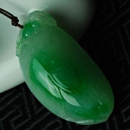 糯冰种正阳绿缅甸翡翠福瓜挂件