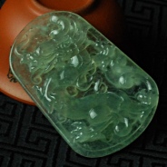冰玻种晴水缅甸翡翠龙牌挂件