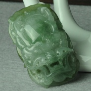 糯冰种蓝水缅甸翡翠龙头挂件