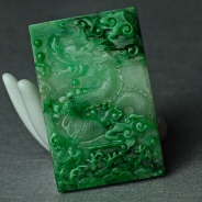 糯冰种翠色缅甸翡翠龙腾四海挂件
