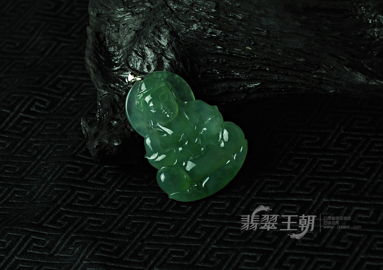 冰玻种晴水缅甸翡翠观音挂件