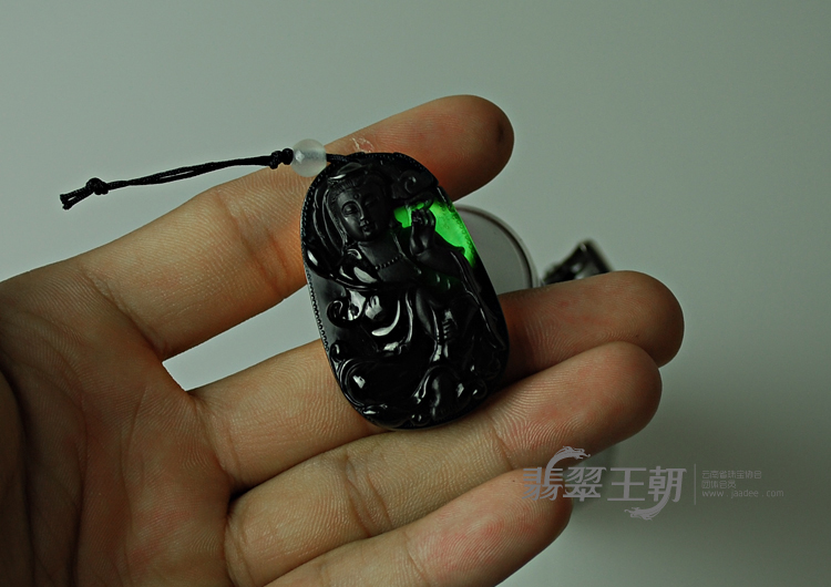 玻璃种墨翠缅甸翡翠莲花观音挂件