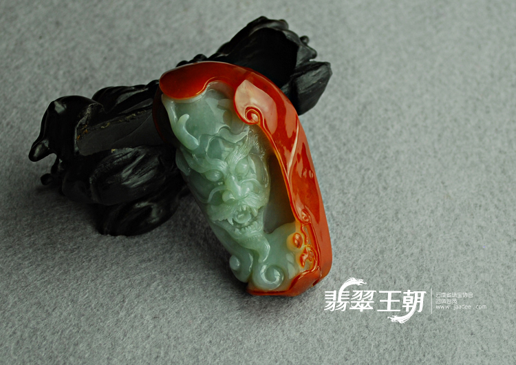糯冰种?翡缅甸翡翠龙头挂件