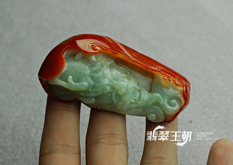 糯冰种?翡缅甸翡翠龙头挂件
