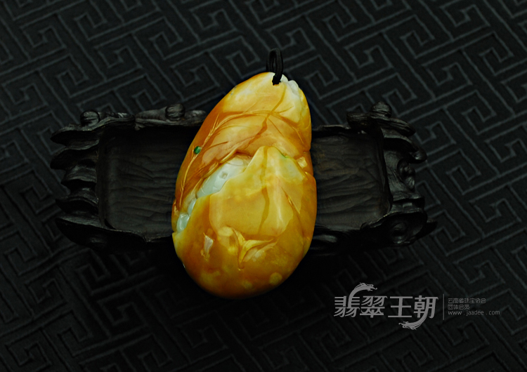 细糯种三彩缅甸翡翠英明神武挂件
