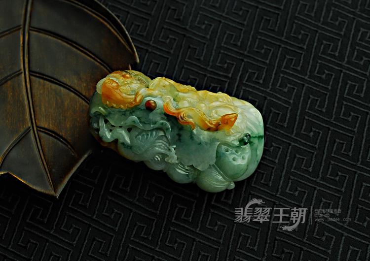 糯冰种黄翡飘花缅甸翡翠“一路连科”挂件
