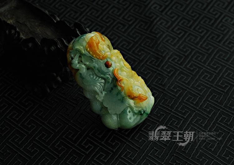 糯冰种黄翡飘花缅甸翡翠“一路连科”挂件