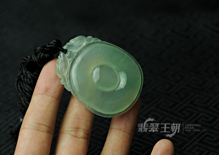 冰种晴水缅甸翡翠福在眼前挂件