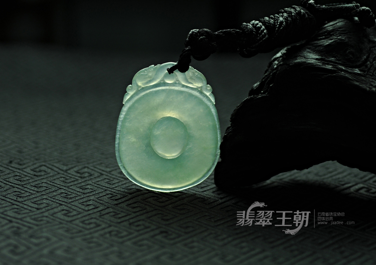 冰种晴水缅甸翡翠福在眼前挂件