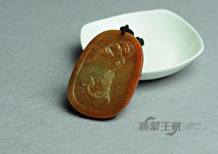 糯冰种红翡缅甸翡翠关公挂件