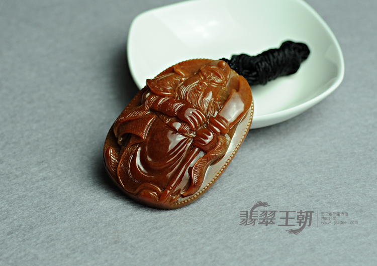 糯冰种红翡缅甸翡翠关公挂件