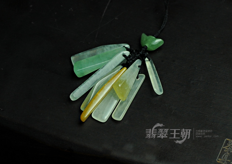 冰种三彩缅甸翡翠手机链