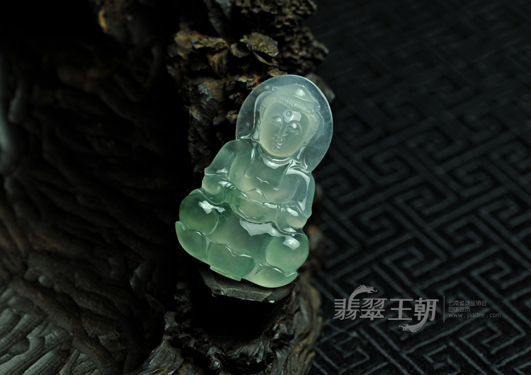 冰玻种飘花缅甸翡翠观音挂件