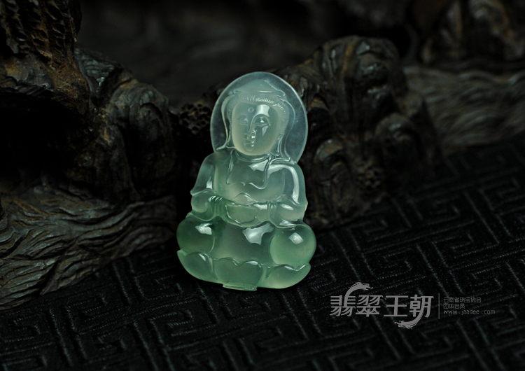 冰玻种飘花缅甸翡翠观音挂件