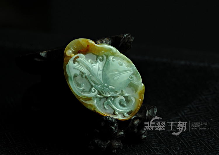 冰种红黄翡飘花缅甸翡翠蝴蝶挂件