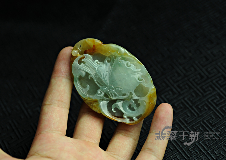 冰种红黄翡飘花缅甸翡翠蝴蝶挂件