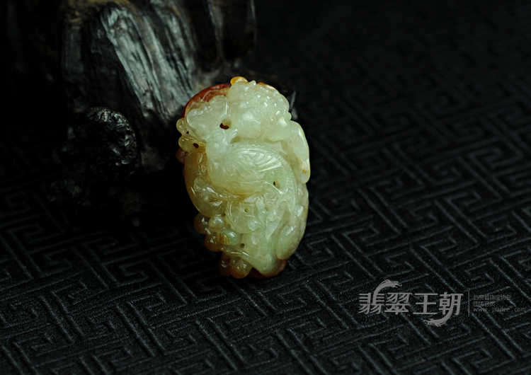 糯冰种红翡缅甸翡翠富贵花开挂件